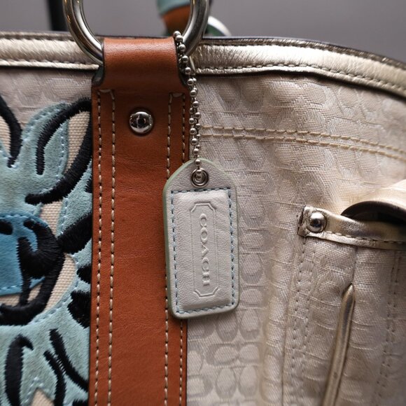 Coach 2006 Signature Bee Flower Tote - Picture 3 of 6